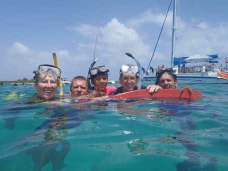 Kris Gulden snorkeling in Puerto Rico with mom, brothers, and nephew