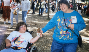 young Katie Shelley with Aunt Diane