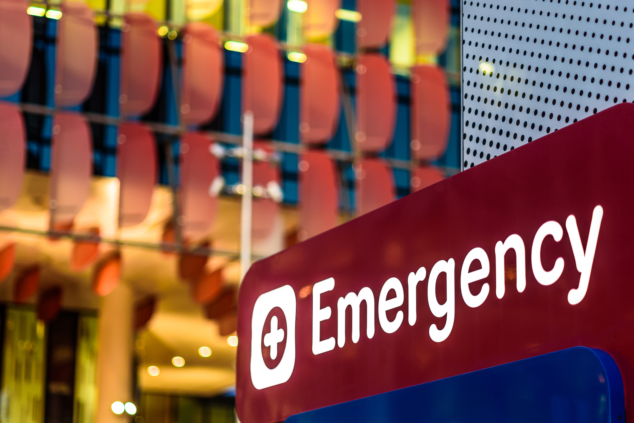 ER Sign iStock-1087174600